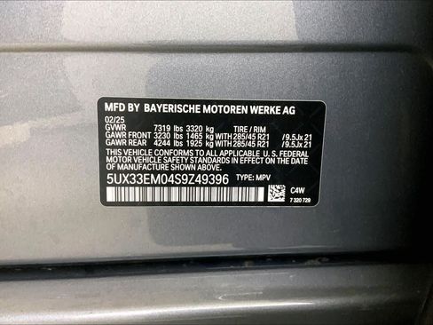 Used 2025 BMW X7 M60i AWD/4WD image 36