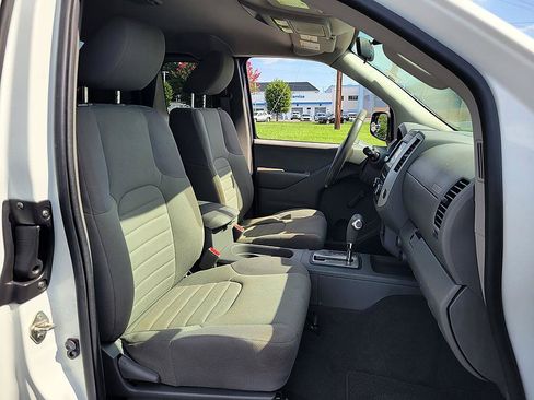 Used 2019 Nissan Frontier S RWD image 16