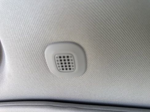 Certified 2023 Jeep Grand Cherokee Limited w/ Luxury Tech Group II image 38