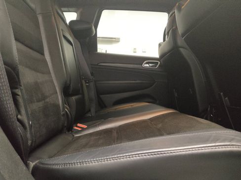Used 2019 Jeep Grand Cherokee Altitude RWD image 19