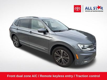 Used 2018 Volkswagen Tiguan SE w/ 18" Alloy Wheels Package