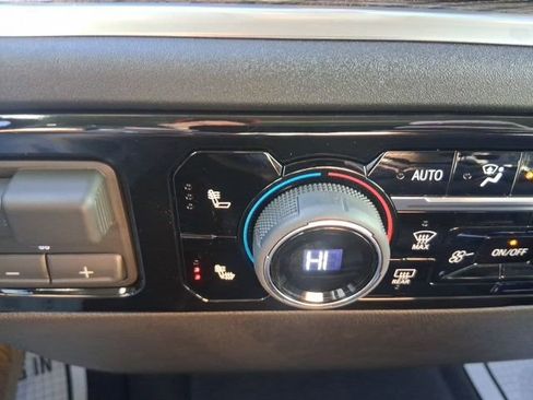 Certified 2026 Chevrolet Silverado 1500 LT image 36