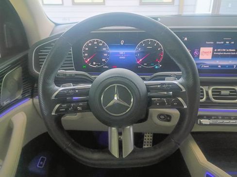 Used 2024 Mercedes-Benz GLS 580 4MATIC image 32