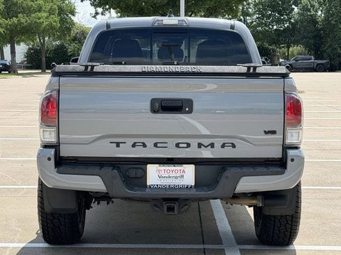 Used 2021 Toyota Tacoma TRD Off-Road w/ TRD Premium Off Road Package AWD/4WD image 5