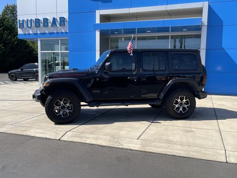 Used 2019 Jeep Wrangler Unlimited Rubicon AWD/4WD image 2