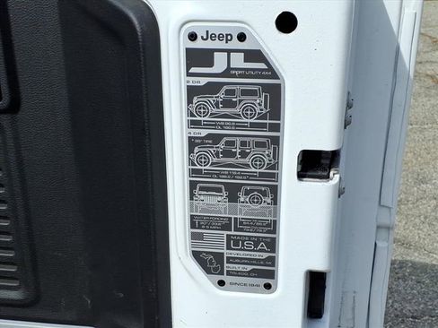 Used 2022 Jeep Wrangler Unlimited Sport AWD/4WD image 15