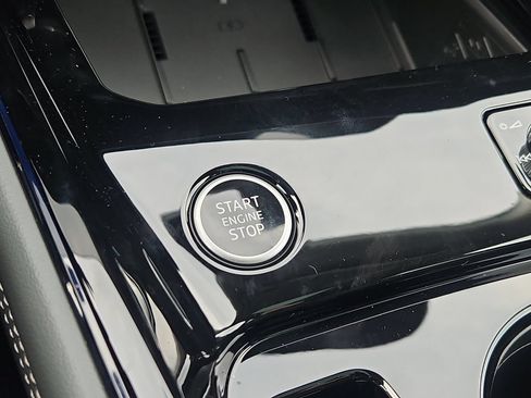New 2026 Audi Q3 quattro 2.0T AWD/4WD image 16