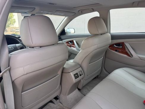 Used 2010 Toyota Camry FWD image 19