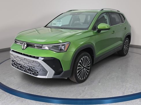 New 2026 Volkswagen Taos SE FWD image 1