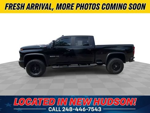 Used 2025 Chevrolet Silverado 2500 ZR2 w/ Technology Package AWD/4WD image 7