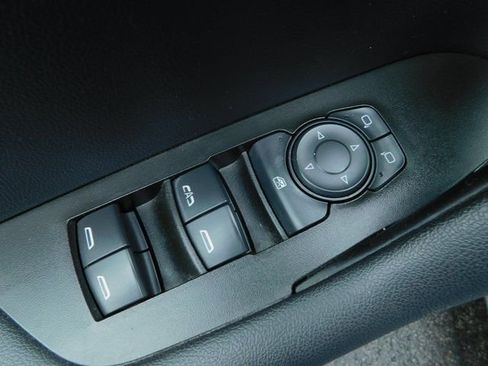 Used 2022 Chevrolet Blazer LT image 25