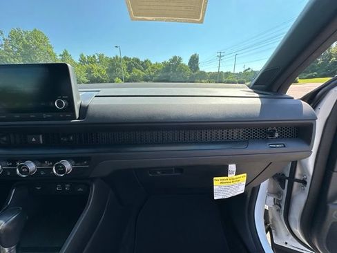 Used 2023 Honda CR-V Sport image 16