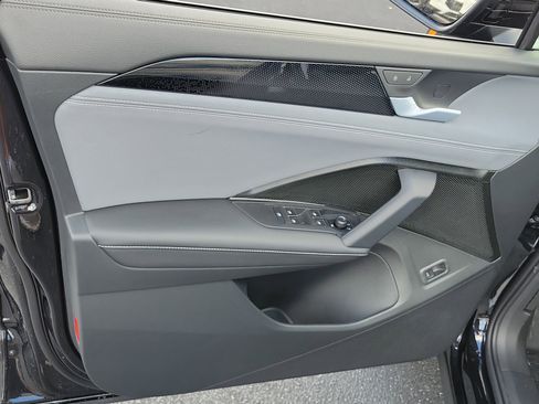 New 2026 Volkswagen Tiguan SE image 21