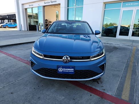 New 2026 Volkswagen Jetta SE image 2