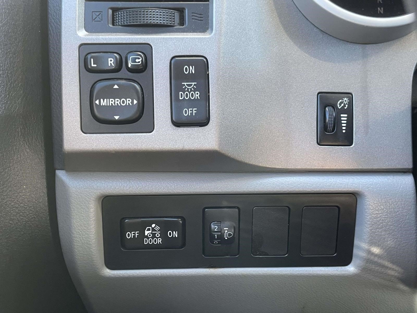 Used 2013 Toyota Tundra Limited w/ Memory Pkg RWD image 18