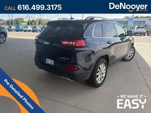 Used 2016 Jeep Cherokee Limited AWD/4WD image 5