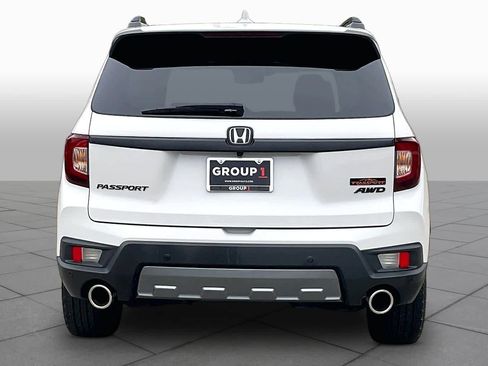 Used 2023 Honda Passport TrailSport image 5
