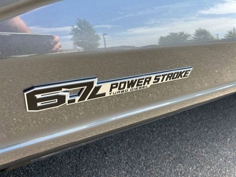 New 2025 Ford F250 Lariat image 33