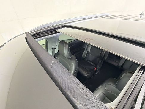 Used 2022 Ford Explorer Limited w/ Equipment Group 301A image 16