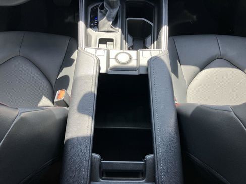 Used 2024 Toyota Grand Highlander XLE image 18