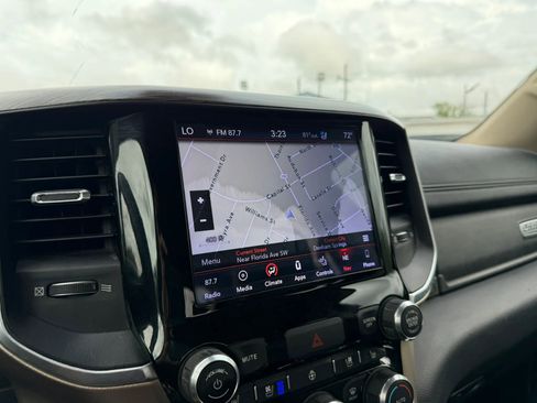 Used 2019 RAM 1500 Laramie image 13