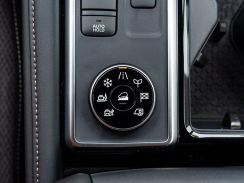 New 2026 Nissan Pathfinder SV image 20