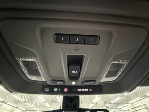 Used 2021 Chevrolet Silverado 1500 LT Trail Boss w/ Convenience Package II AWD/4WD image 17