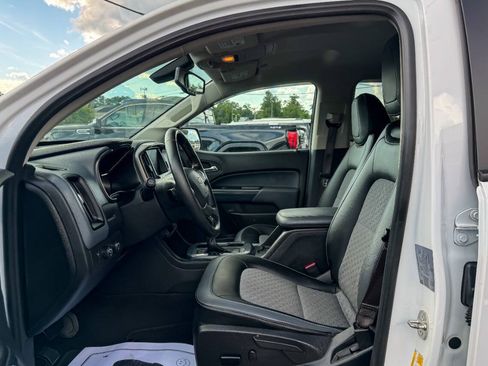 Used 2022 Chevrolet Colorado Z71 AWD/4WD image 22