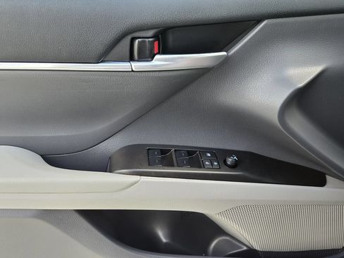 Used 2024 Toyota Camry SE FWD image 28