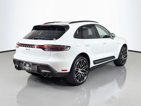 Used 2026 Porsche Macan AWD/4WD image 5