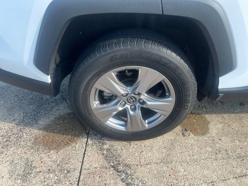 Used 2023 Toyota RAV4 XLE AWD/4WD image 14
