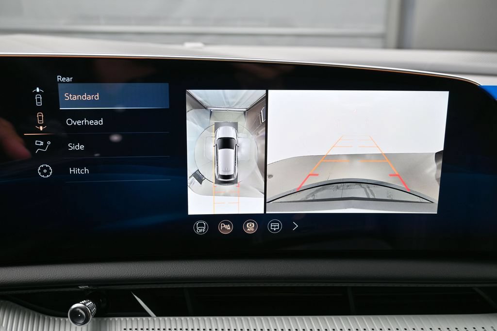 New 2027 Cadillac Optiq Premium Sport w/ LPO, Floor Liner Package AWD/4WD image 21