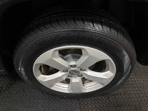 Certified 2021 Jeep Compass Latitude image 9