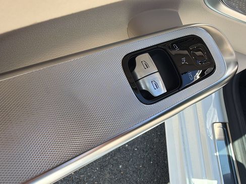 Used 2024 Mercedes-Benz CLE 300 4MATIC Coupe image 15