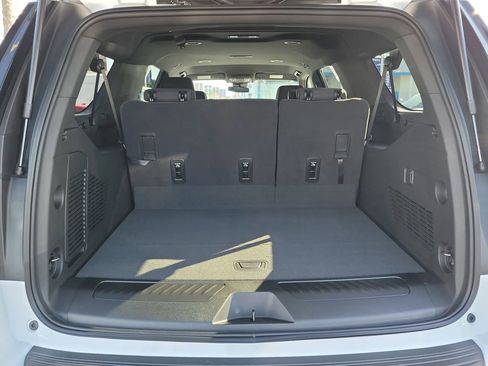 New 2026 Chevrolet Suburban LS image 20