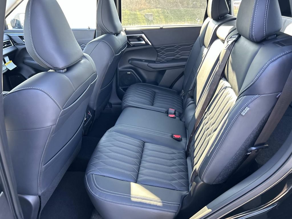 Used 2025 Mitsubishi Outlander SEL FWD image 19