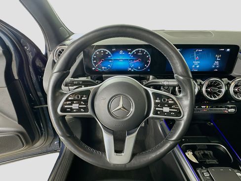 Certified 2023 Mercedes-Benz GLA 250 4MATIC w/ Premium Package image 11