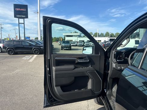 New 2026 GMC Sierra 1500 Elevation AWD/4WD image 11