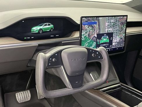 Used 2025 Tesla Model X AWD/4WD image 4