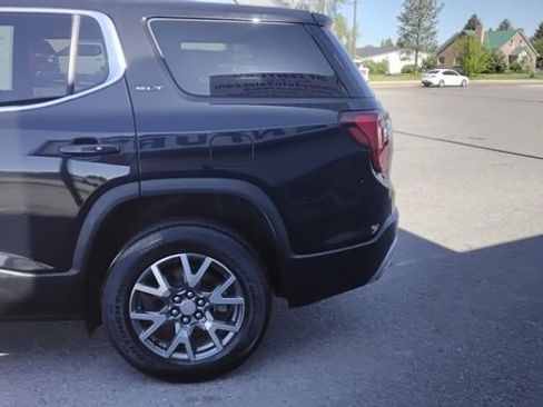 Used 2023 GMC Acadia SLT image 6