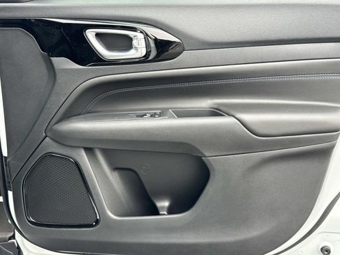 New 2026 Jeep Compass Latitude AWD/4WD image 17