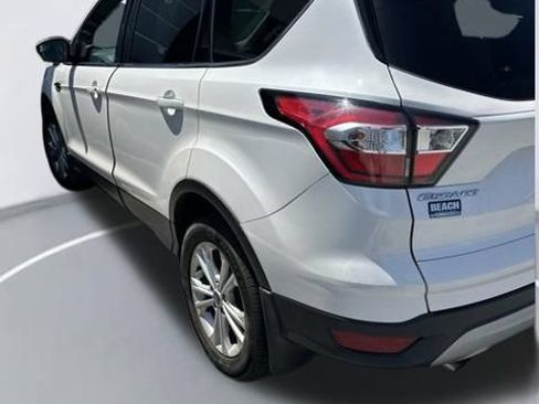 Used 2018 Ford Escape SE FWD image 6