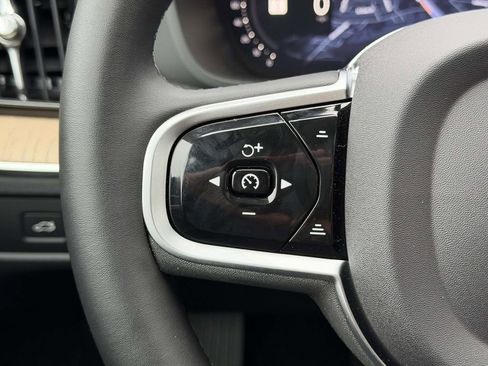 New 2026 Volvo XC60 B5 Plus image 8