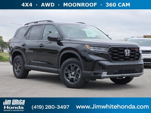 New 2025 Honda Pilot TrailSport image 1