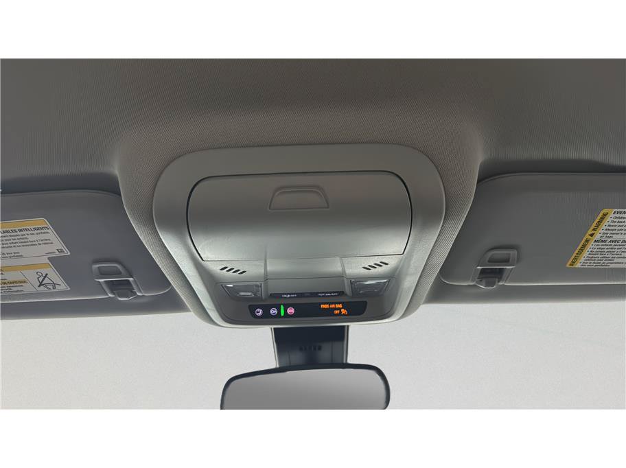 Used 2020 GMC Terrain SLE FWD image 28