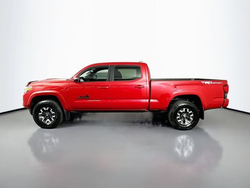 Used 2018 Toyota Tacoma TRD Sport w/ Technology Package RWD image 5