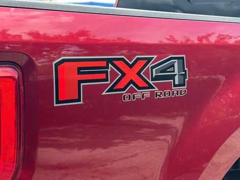 Used 2017 Ford F250 Lariat w/ Lariat Ultimate Package AWD/4WD image 25