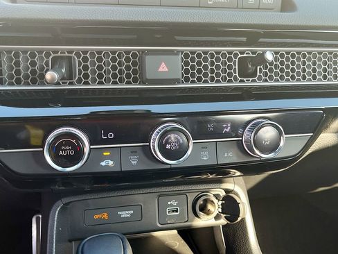 Used 2024 Honda Civic Sport image 15