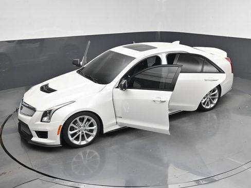 Used 2018 Cadillac ATS V w/ Carbon Fiber Package RWD image 20