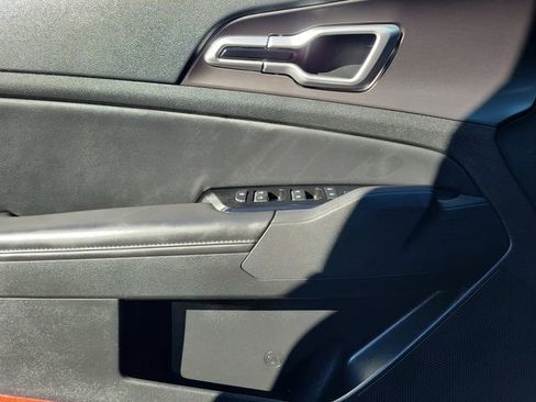 Used 2024 Kia Sportage EX image 19